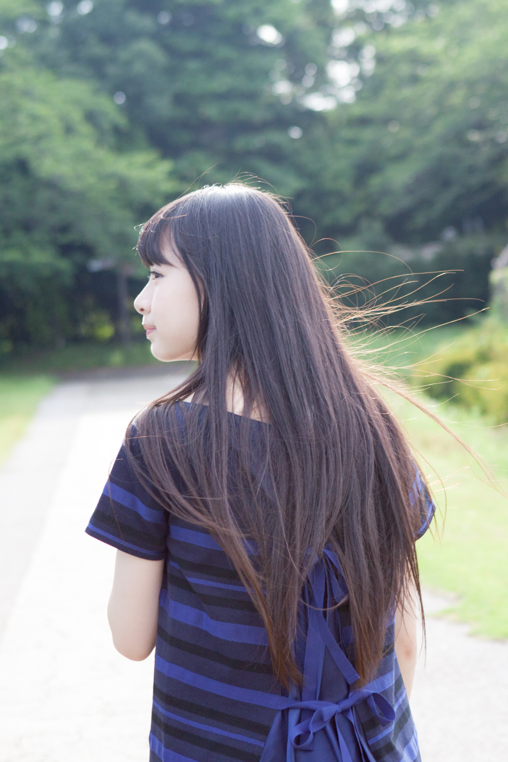 其原有沙 - 洋服編 - Scene 2 (撮影日/2016年5月31日。撮影時学年/中学三年生。撮影/安彦幸枝)
