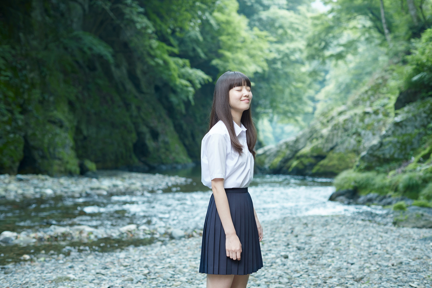 横田真悠 - 制服編 - Scene 2 (撮影日/2016年7月6日。撮影時学年/高校二年生。撮影/樋口兼一)