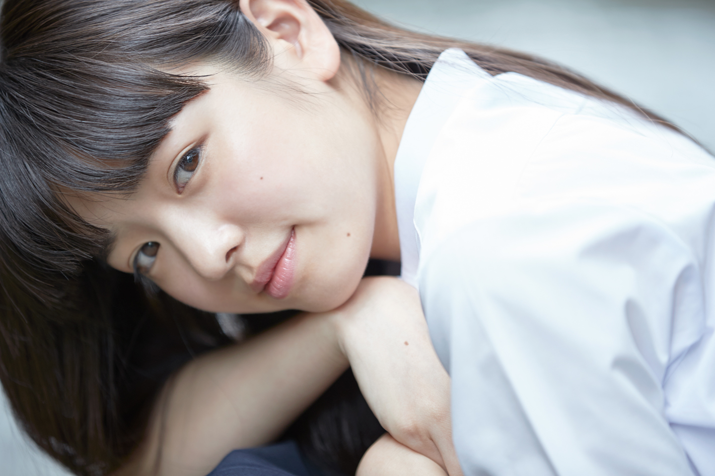 横田真悠 - 制服編 - Scene 4 (撮影日/2016年7月6日。撮影時学年/高校二年生。撮影/樋口兼一)