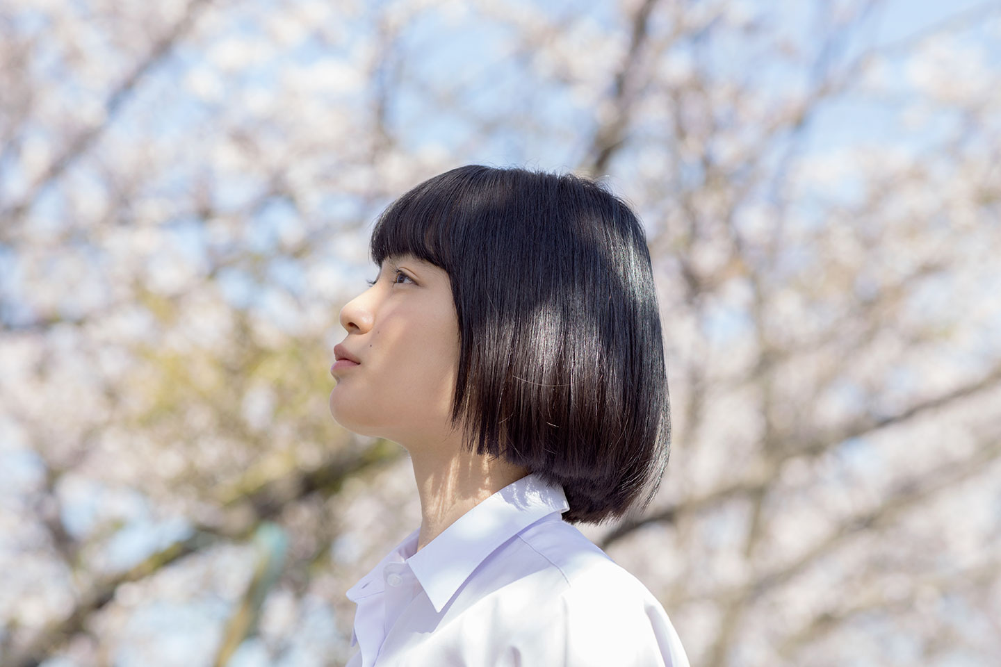吉田美月喜 - 制服編 - Scene 4 (撮影日/2018年3月30日。撮影時学年/中学三年生。撮影/山田信男)