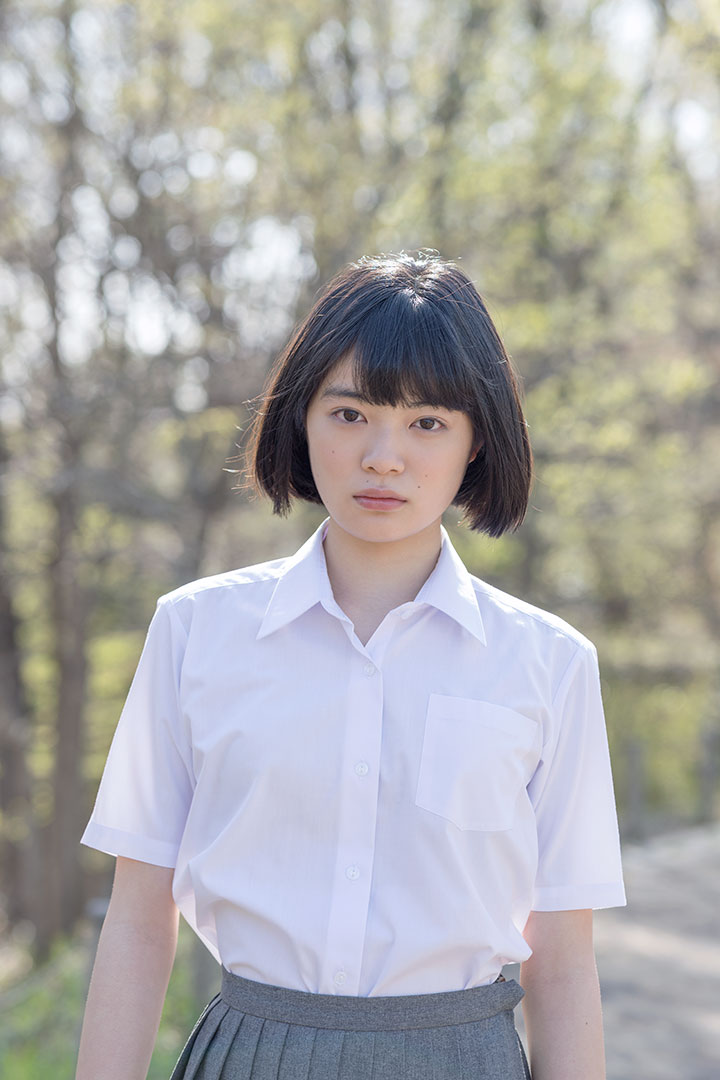 吉田美月喜 - 制服編 - Scene 6 (撮影日/2018年3月30日。撮影時学年/中学三年生。撮影/山田信男)