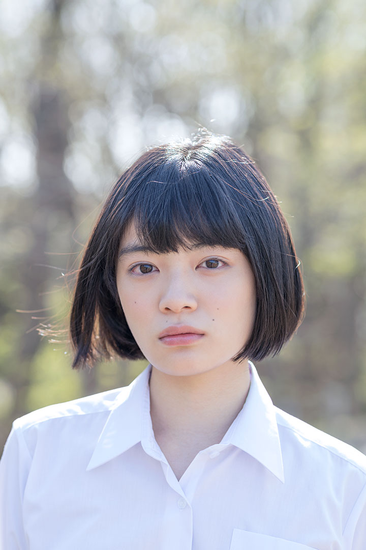吉田美月喜 - 制服編 - Scene 7 (撮影日/2018年3月30日。撮影時学年/中学三年生。撮影/山田信男)