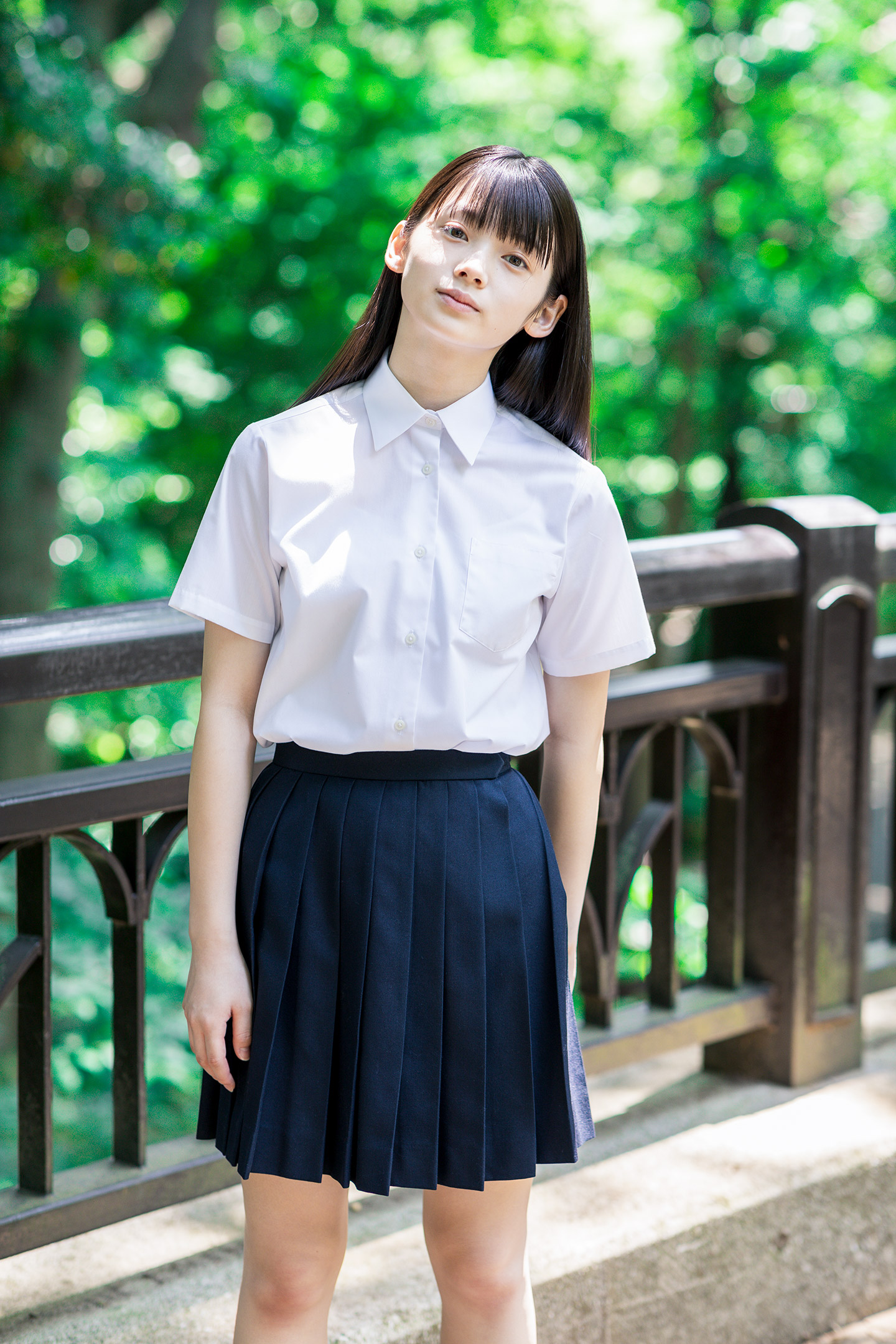 南琴奈 - 制服編 - Scene 2 (撮影日/2020年6月7日。撮影時学年/中学二年生。撮影/山田信男)