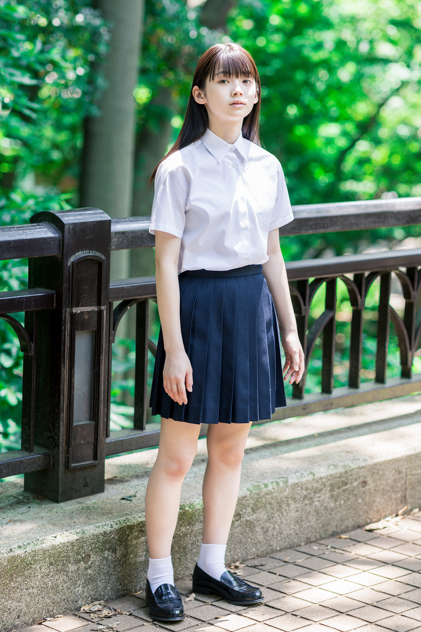 南琴奈 - 制服編 - Scene 3 (撮影日/2020年6月7日。撮影時学年/中学二年生。撮影/山田信男)