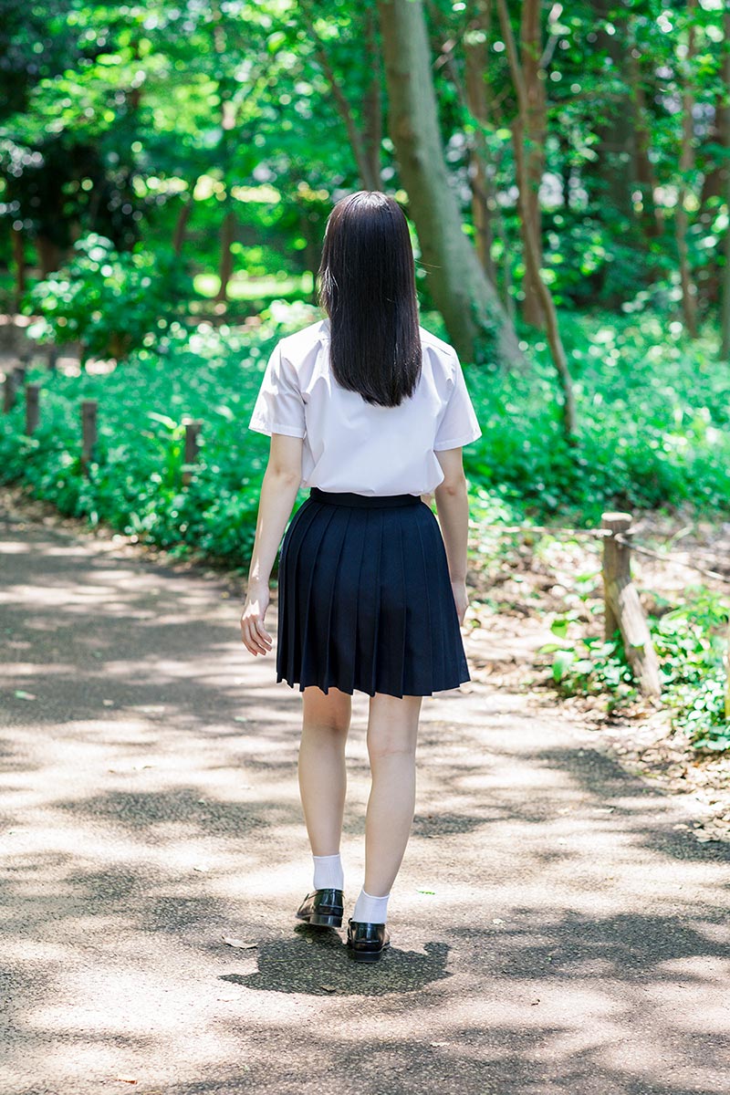 南琴奈 - 制服編 - Scene 6 (撮影日/2020年6月7日。撮影時学年/中学二年生。撮影/山田信男)