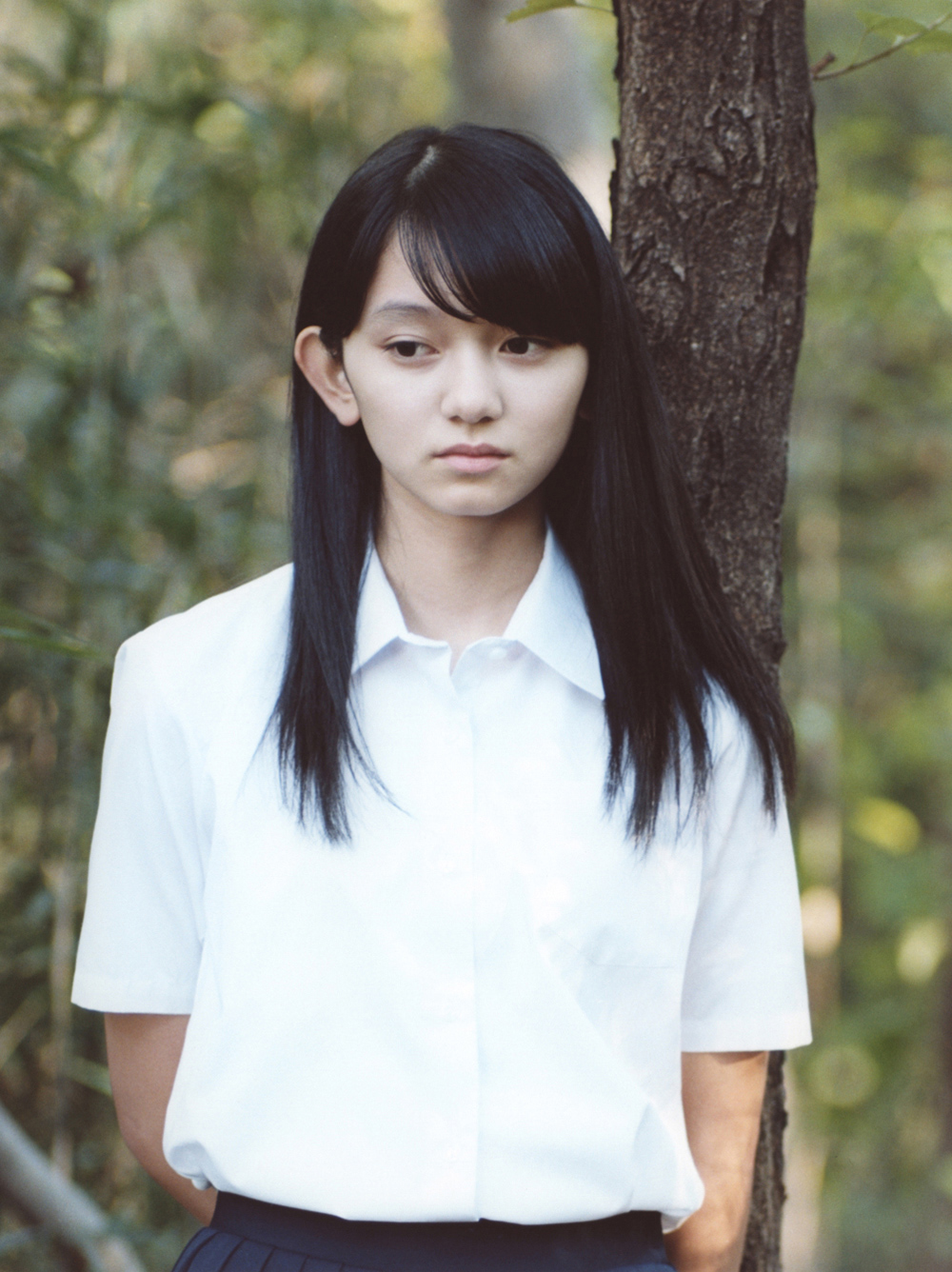 熊澤 風花 - 制服編 - Scene 5 (第一回撮影日/2015年11月4日。撮影時学年/中学一年生。撮影/小山一平)