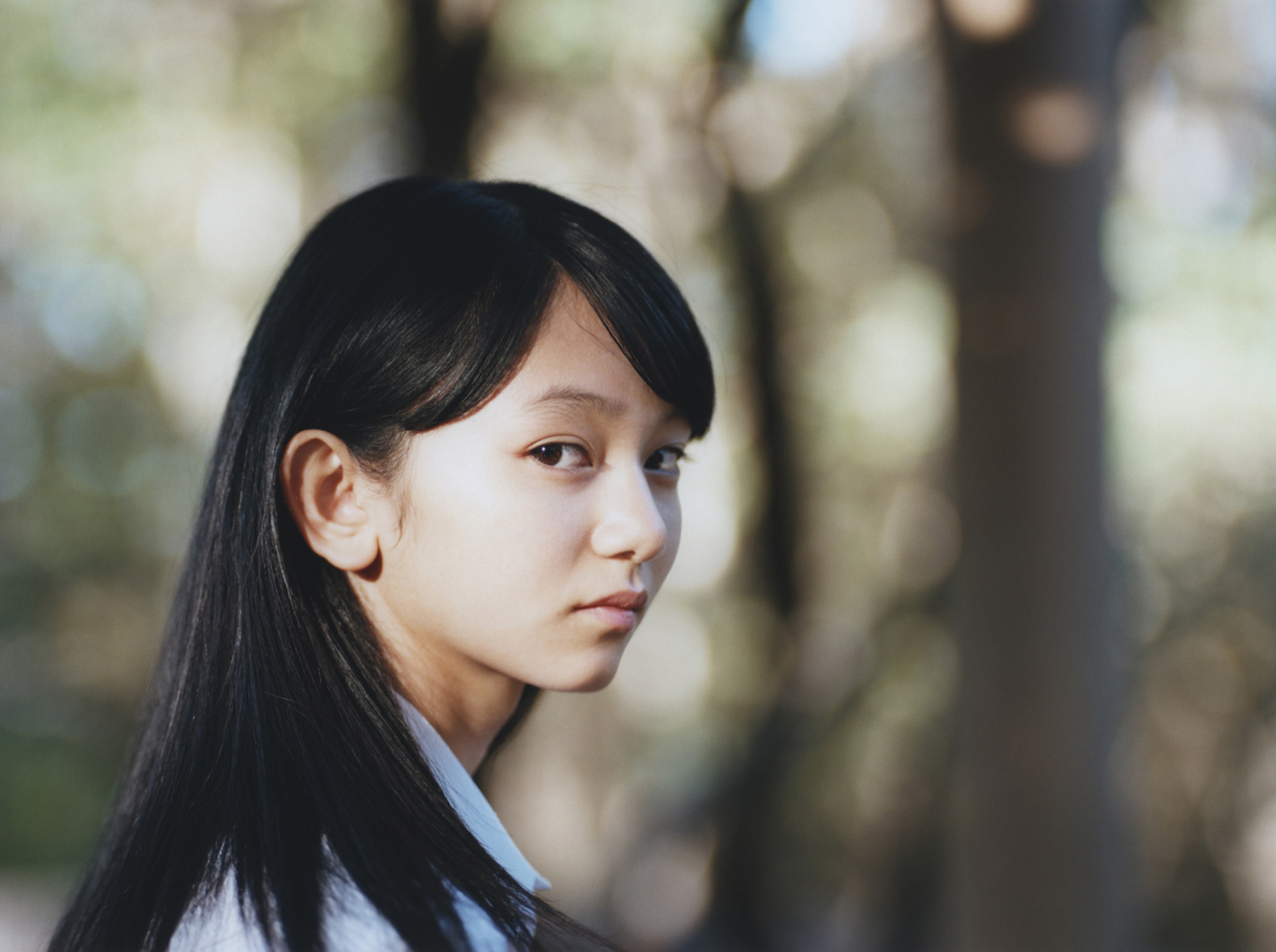 熊澤 風花 - 制服編 - Scene 10 (第一回撮影日/2015年11月4日。撮影時学年/中学一年生。撮影/小山一平)