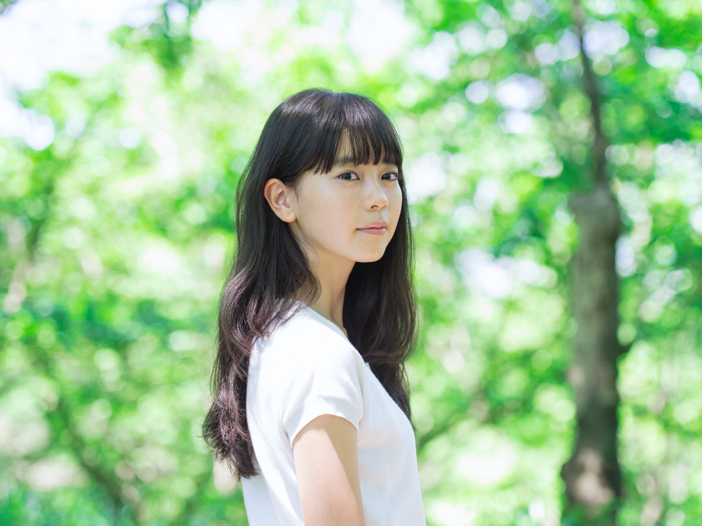 坂井仁香 - 洋服編 - Scene 8 (撮影日/2016年5月12日。撮影時学年/中学三年生。撮影/須田卓馬)