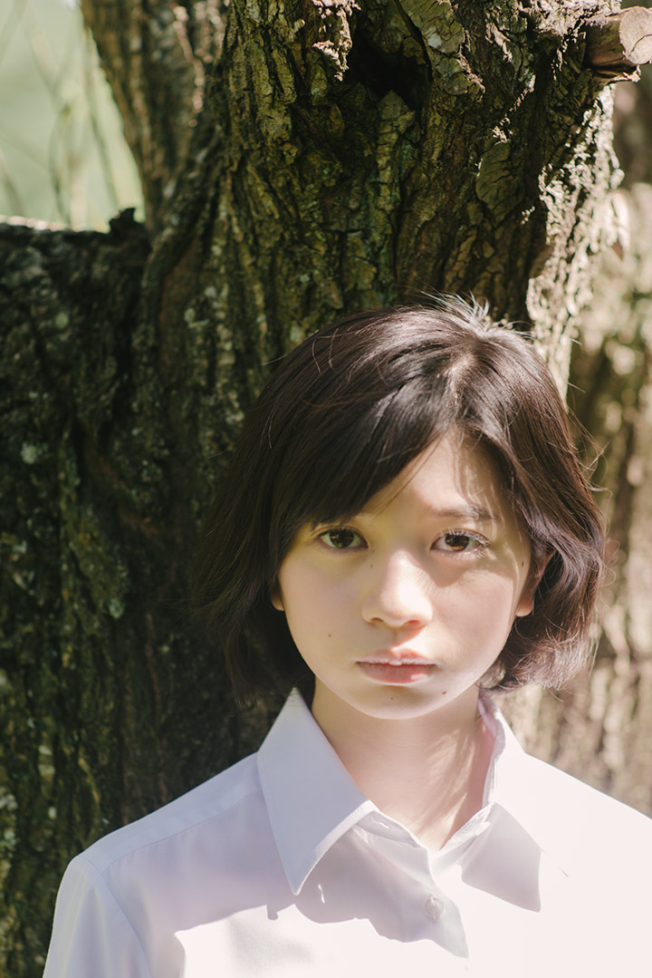 桜田ひより - 制服編 - Scene 3 (撮影日/2016年10月6日。撮影時学年/中学二年生。撮影/小山一平)