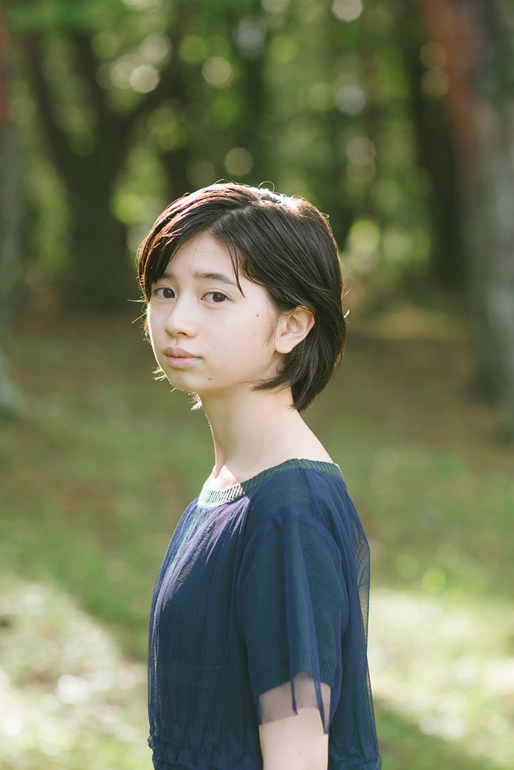 桜田ひより - 洋服編 - Scene 12 (撮影日/2016年10月6日。撮影時学年/中学二年生。撮影/小山一平)