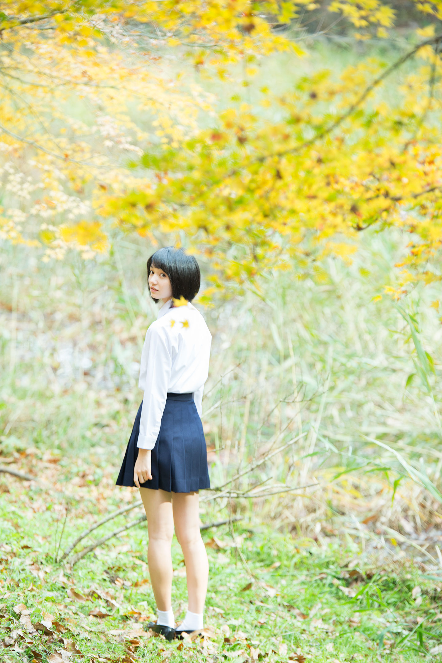 熊澤 風花 - 制服編 - Scene 5 (第二回撮影日/2016年11月30日。撮影時学年/中学二年生。撮影/サトウノブタカ)