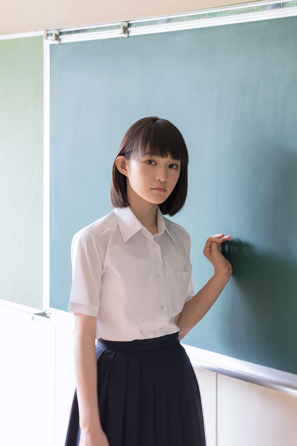 武野汐那 - 制服編 - Scene 6 (撮影日/2018年9月24日。撮影時学年/中学二年生。撮影/山田信男)