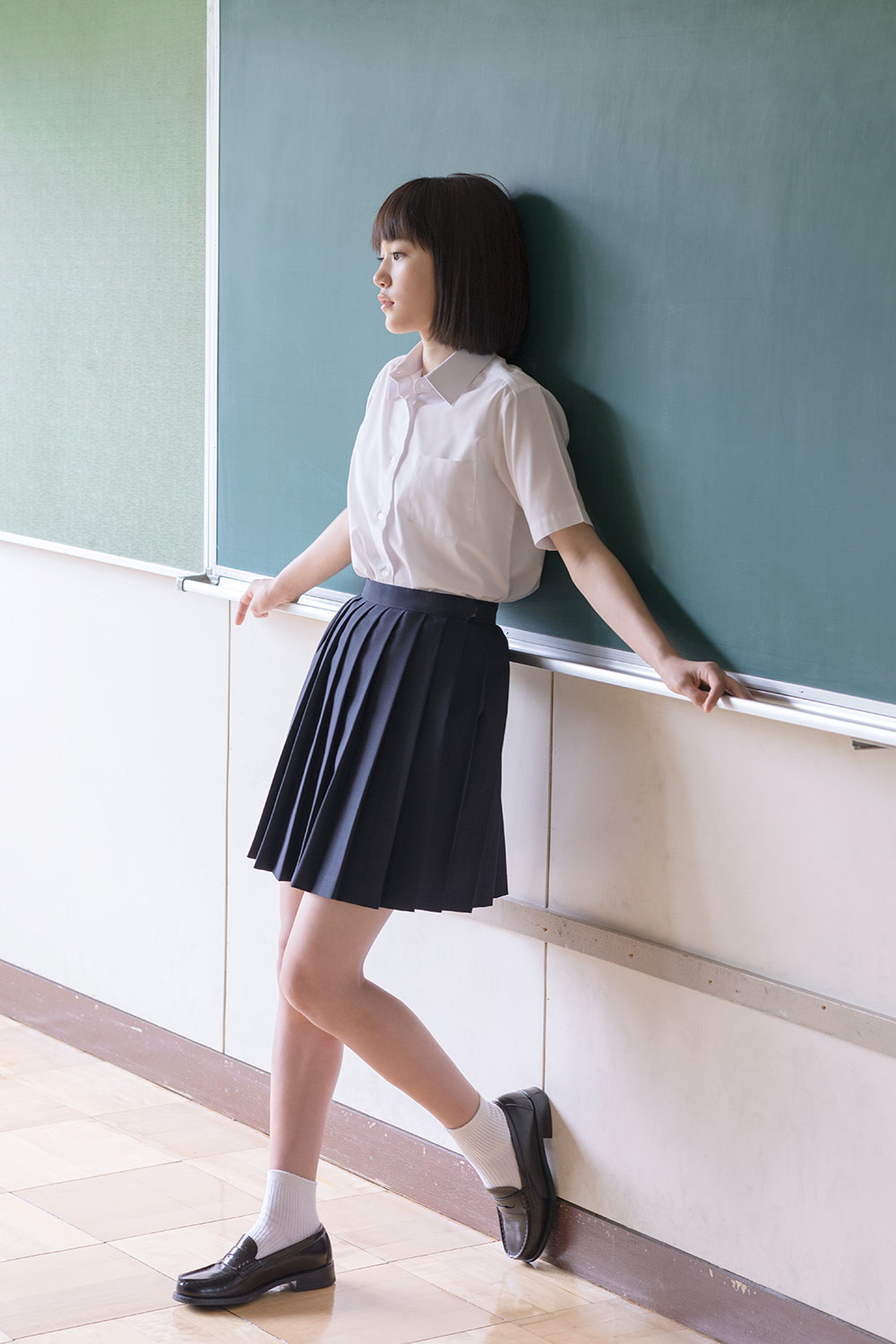 武野汐那 - 制服編 - Scene 7 (撮影日/2018年9月24日。撮影時学年/中学二年生。撮影/山田信男)