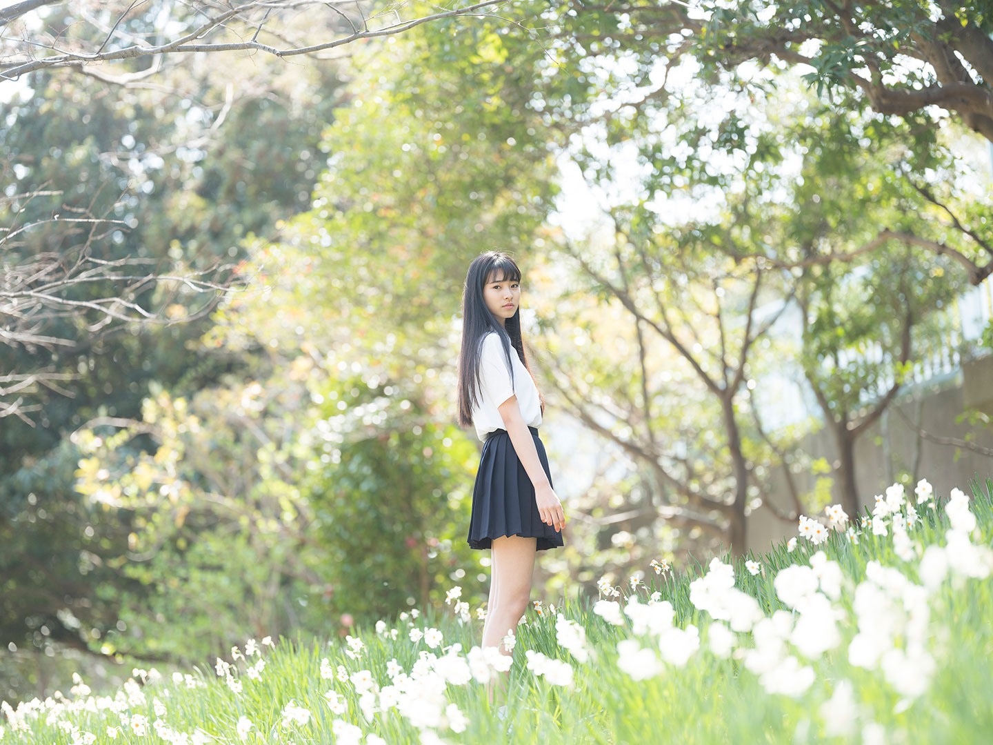 田中杏奈 - 制服編 - Scene 8 (撮影日/2019年3月27日。撮影時学年/中学一年生。撮影/サトウノブタカ)