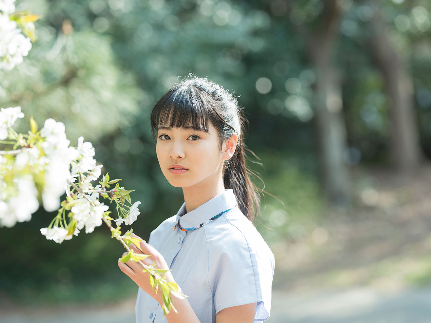 田中杏奈 - 洋服編 - Scene 1 (撮影日/2019年3月27日。撮影時学年/中学一年生。撮影/サトウノブタカ)