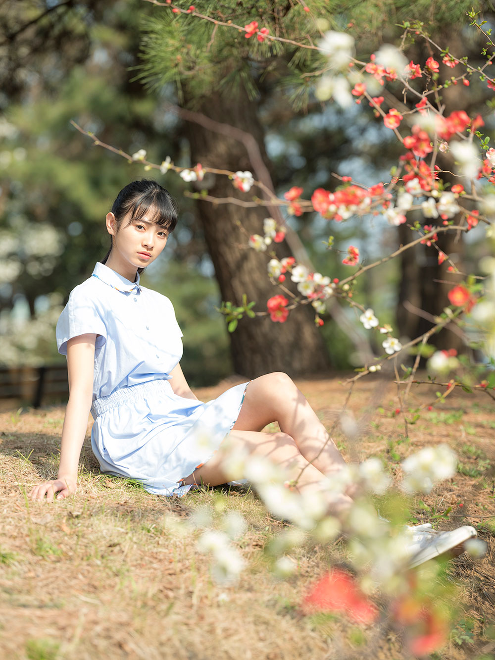 田中杏奈 - 洋服編 - Scene 5 (撮影日/2019年3月27日。撮影時学年/中学一年生。撮影/サトウノブタカ)