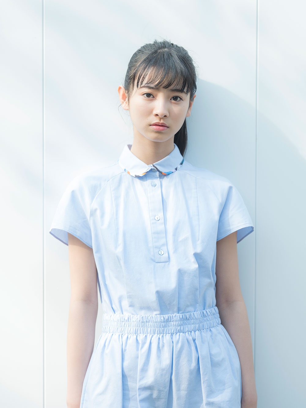 田中杏奈 - 洋服編 - Scene 6 (撮影日/2019年3月27日。撮影時学年/中学一年生。撮影/サトウノブタカ)