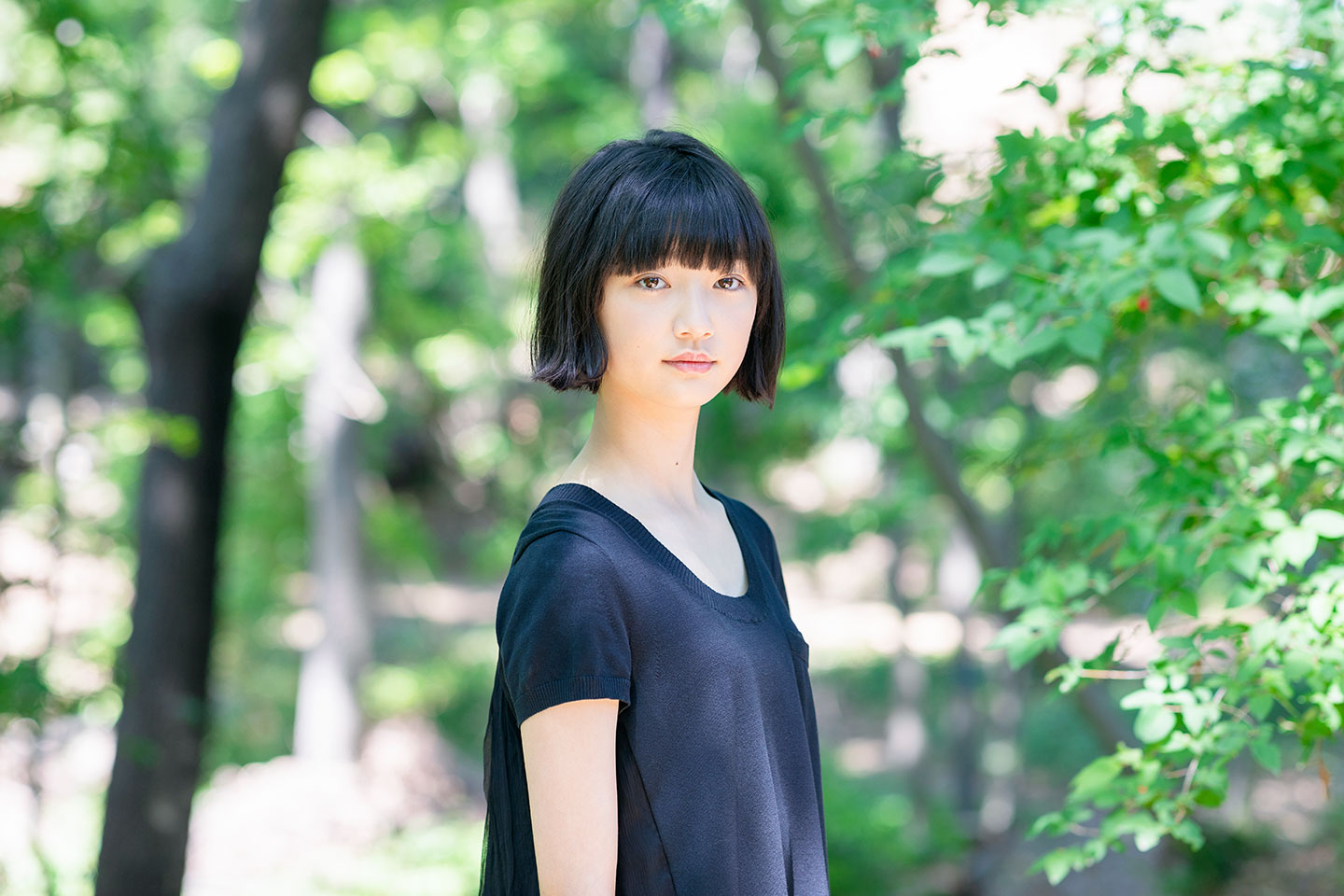小宮山莉渚 - 洋服編 - Scene 1 (撮影日/2019年5月24日。撮影時学年/中学二年生。撮影/山田信男)