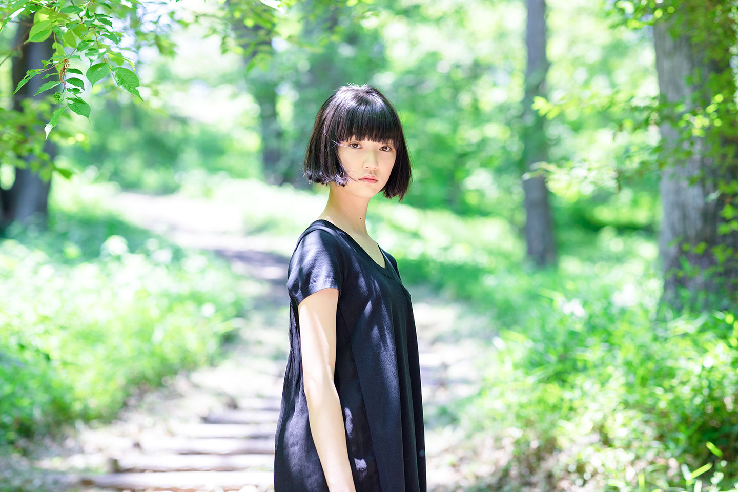 小宮山莉渚 - 洋服編 - Scene 16 (撮影日/2019年5月24日。撮影時学年/中学二年生。撮影/山田信男)
