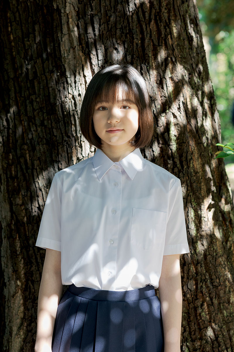 瀬戸琴楓 - 制服編 - Scene 10 (撮影日/2019年10月30日。撮影時学年/中学二年生。撮影/山田信男)