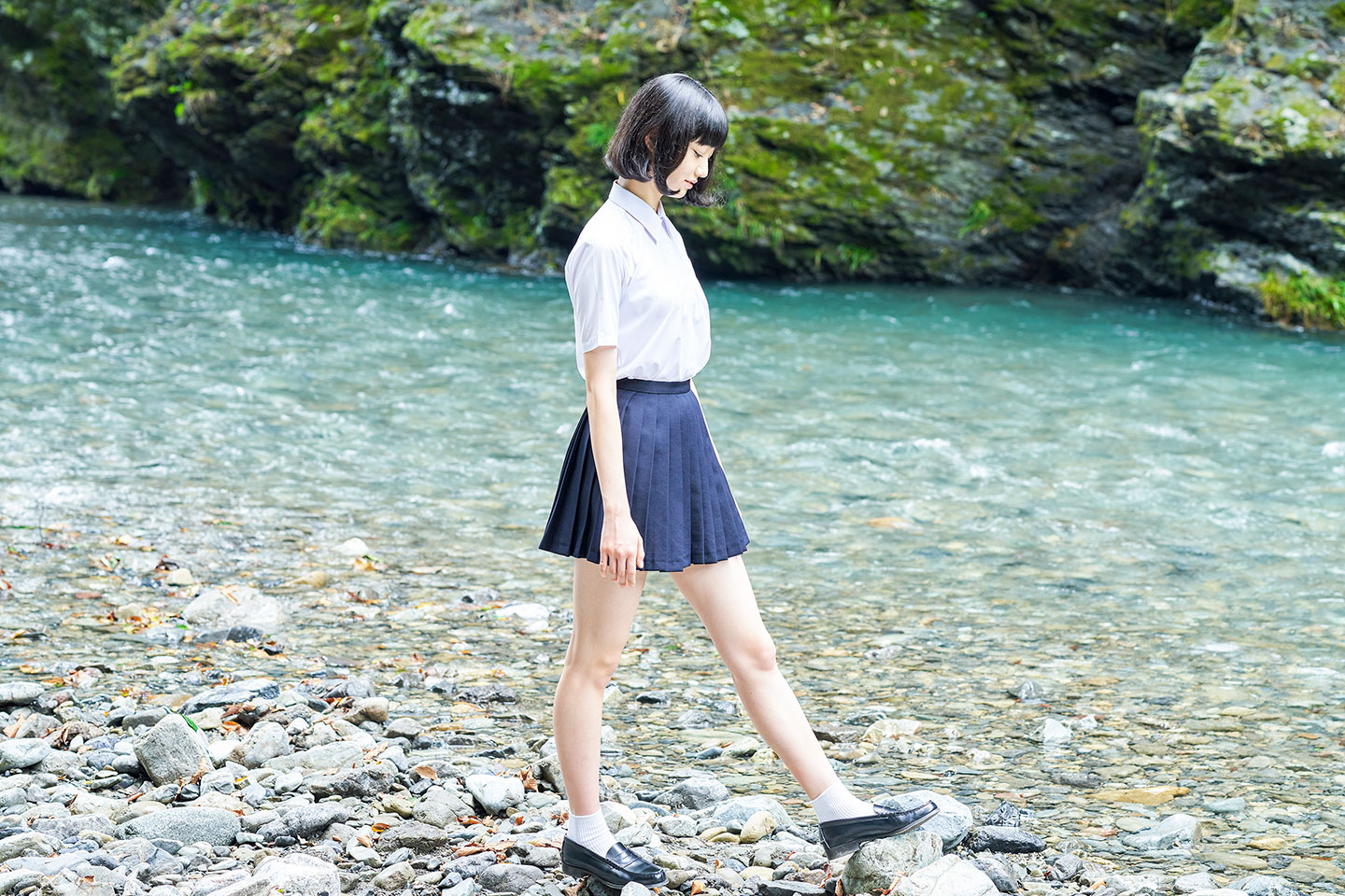 小宮山莉渚 - 制服編 - Scene 1 (撮影日/2020年9月18日。撮影時学年/中学三年生。撮影/山田信男)