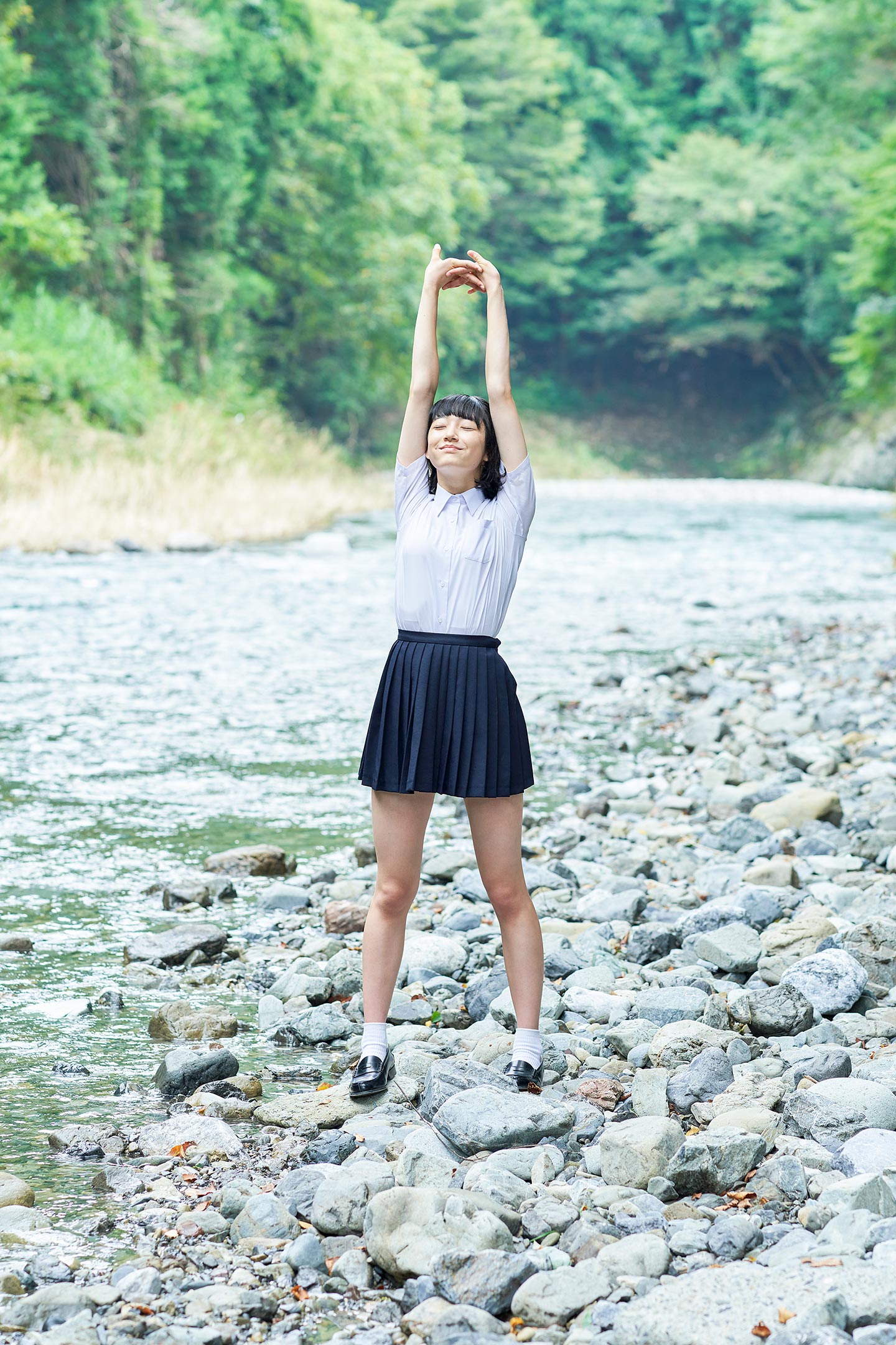 小宮山莉渚 - 制服編 - Scene 7 (撮影日/2020年9月18日。撮影時学年/中学三年生。撮影/山田信男)