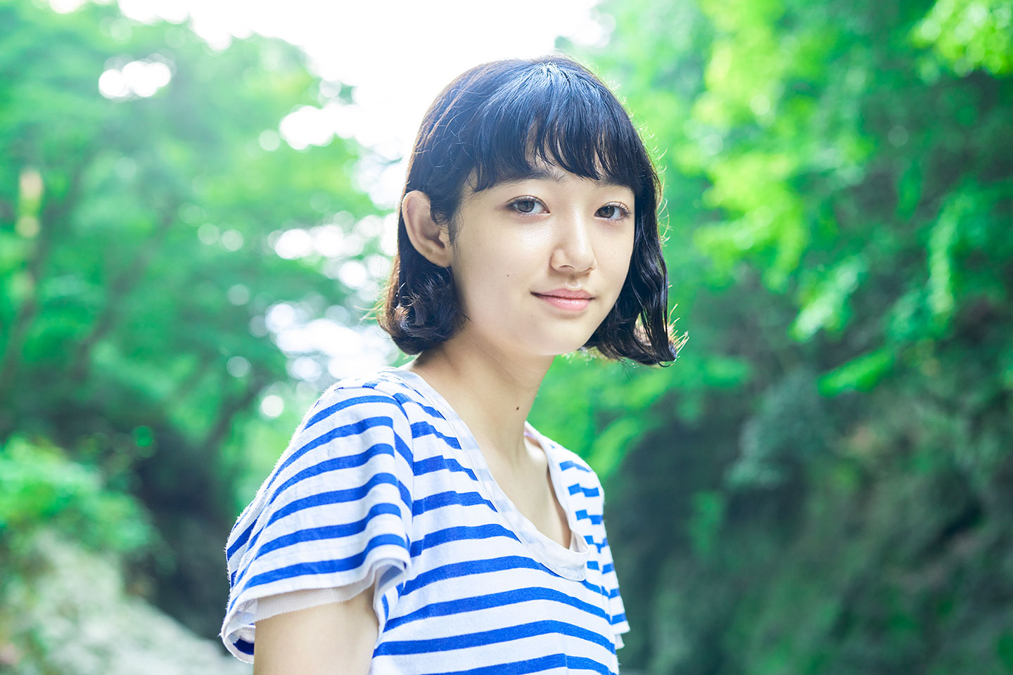 小宮山莉渚 - 制服編 - Scene 13 (撮影日/2020年9月18日。撮影時学年/中学三年生。撮影/山田信男)